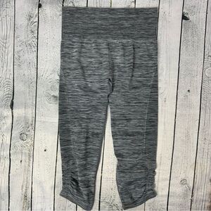 ALEX & ABBY Energy Capri leggings